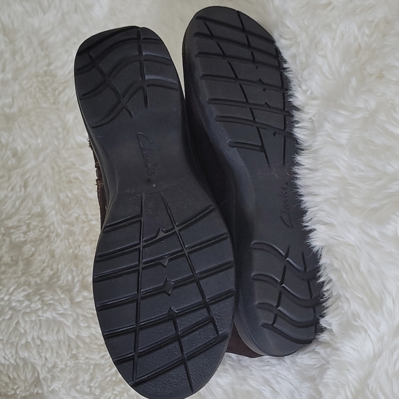 Clark's Suede Faux Fur Winter boots - Picture 7 of 9